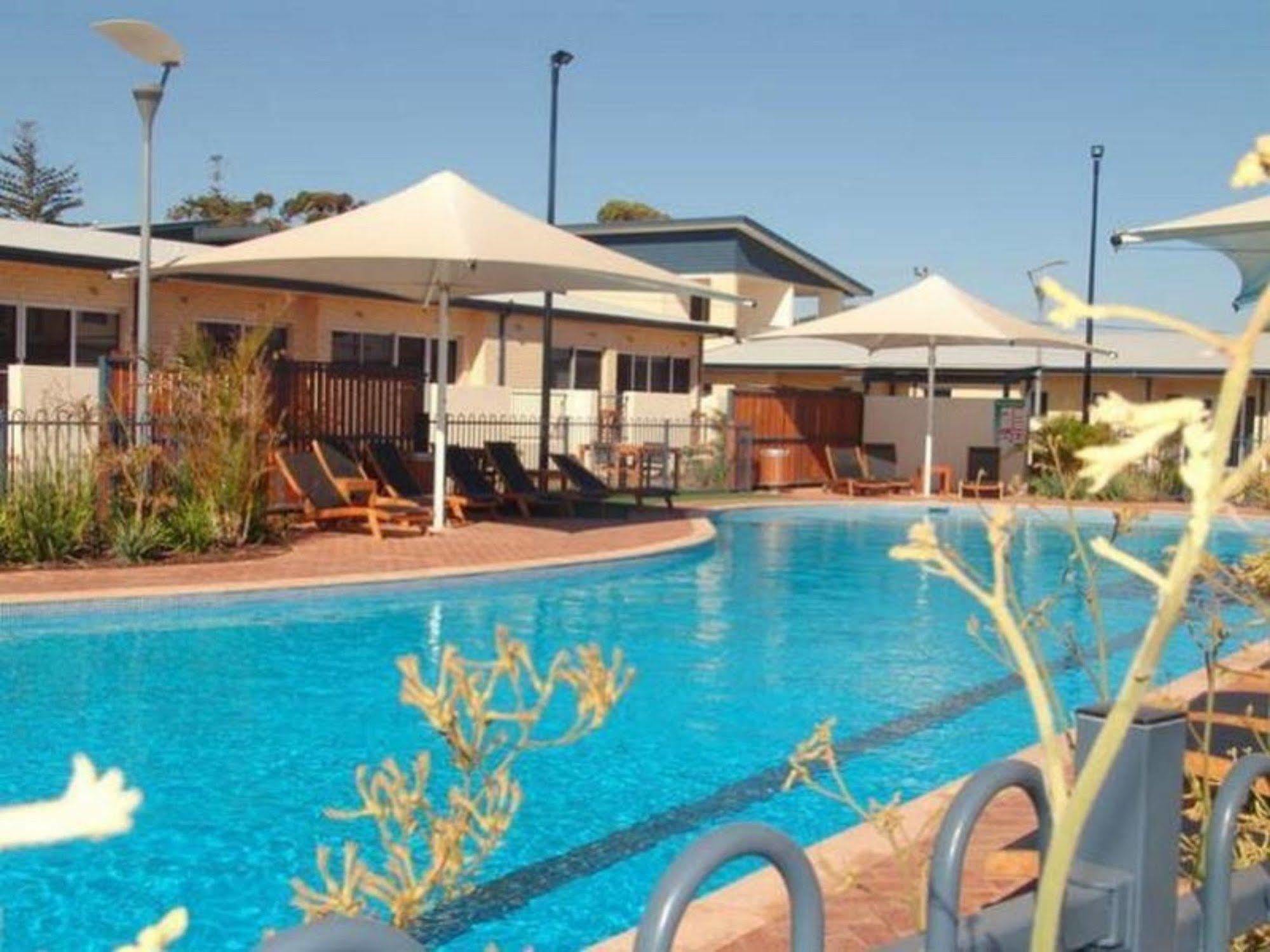 Broadwater Mariner Resort Geraldton Extérieur photo